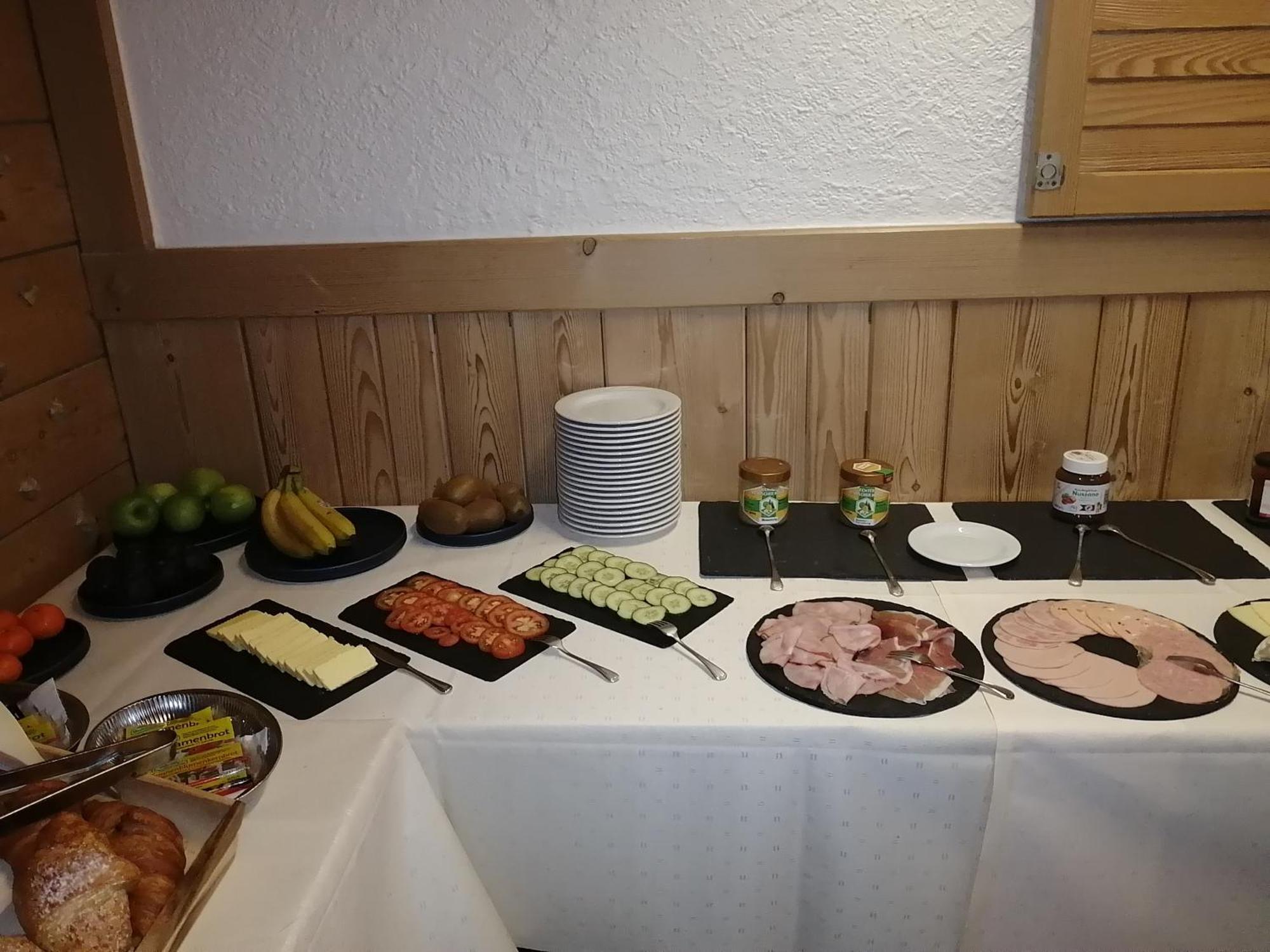Landgut Jungfleisch Hotel Gries Exterior photo