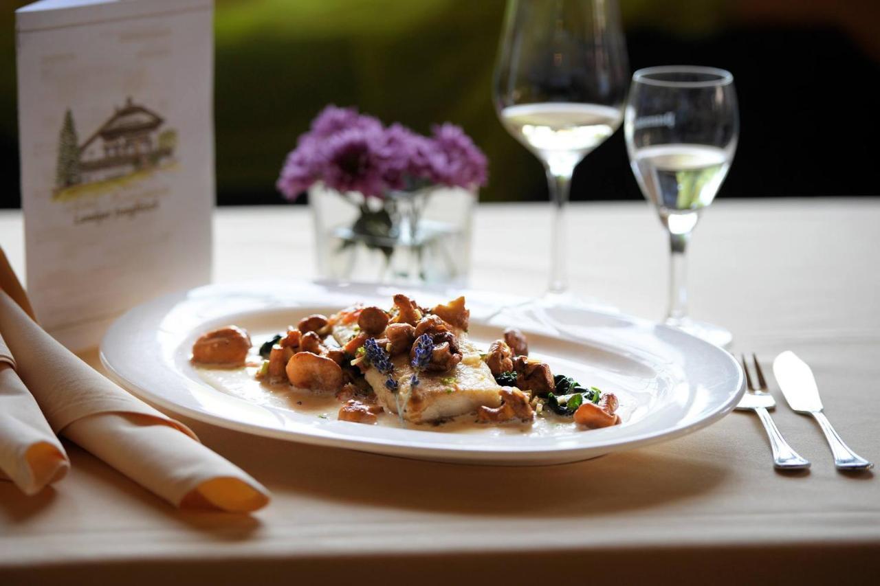 Landgut Jungfleisch Hotel Gries Exterior photo
